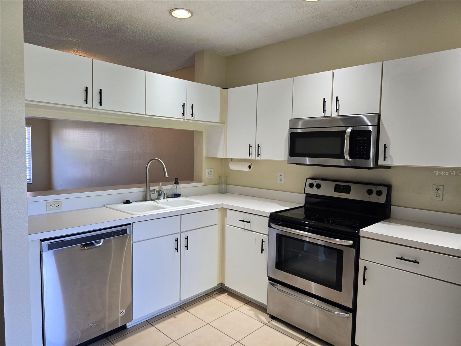 30058 GRANDA HILLS CT, WESLEY CHAPEL, FL, 33543