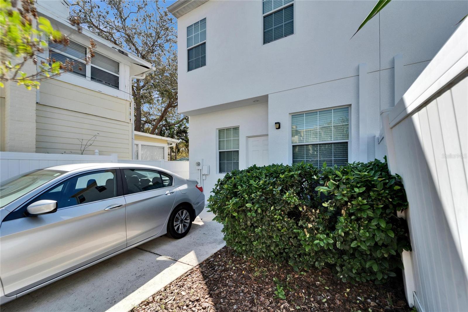 537 DELMAR TER S, ST PETERSBURG, FL, 33701