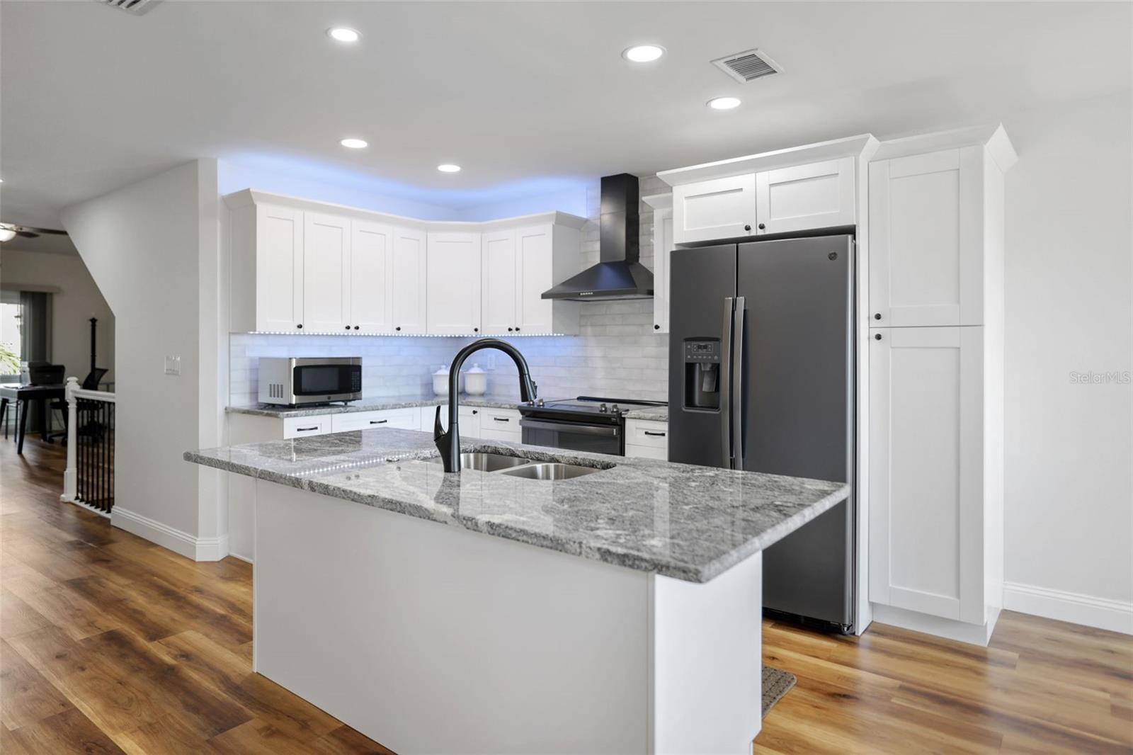 2383 HANOVER DR, DUNEDIN, FL, 34698