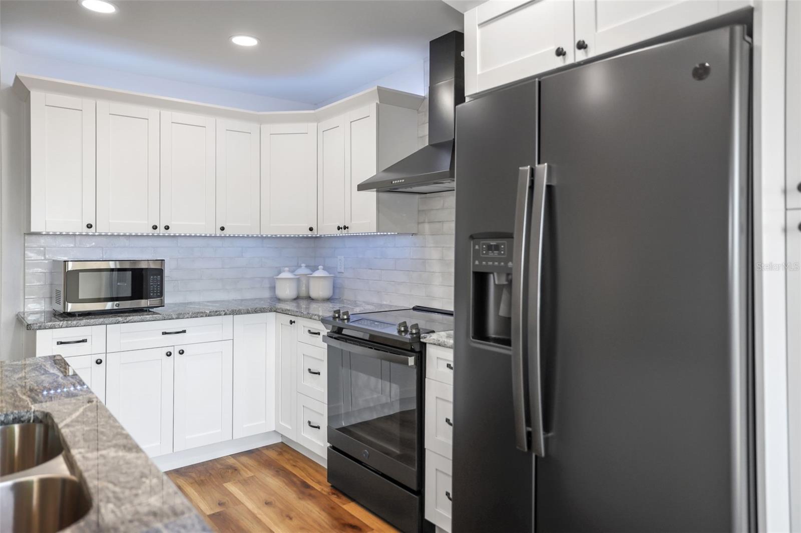 2383 HANOVER DR, DUNEDIN, FL, 34698