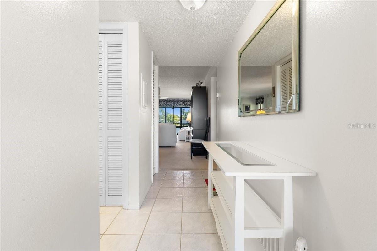 108 LAKEVIEW CT #108, OLDSMAR, FL, 34677