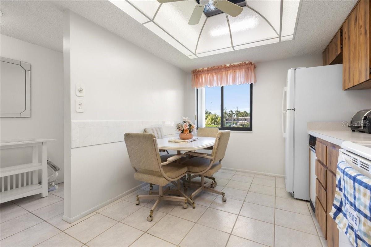 108 LAKEVIEW CT #108, OLDSMAR, FL, 34677