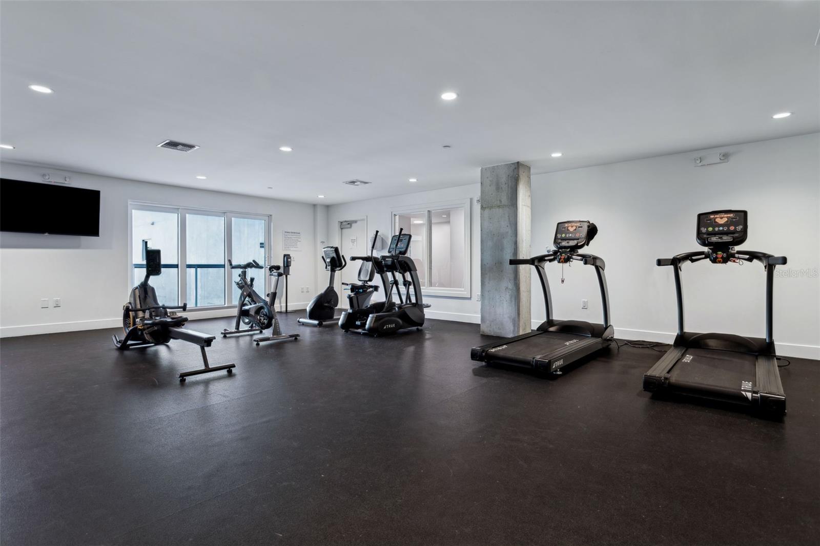 24 AVALON ST #305, CLEARWATER BEACH, FL, 33767