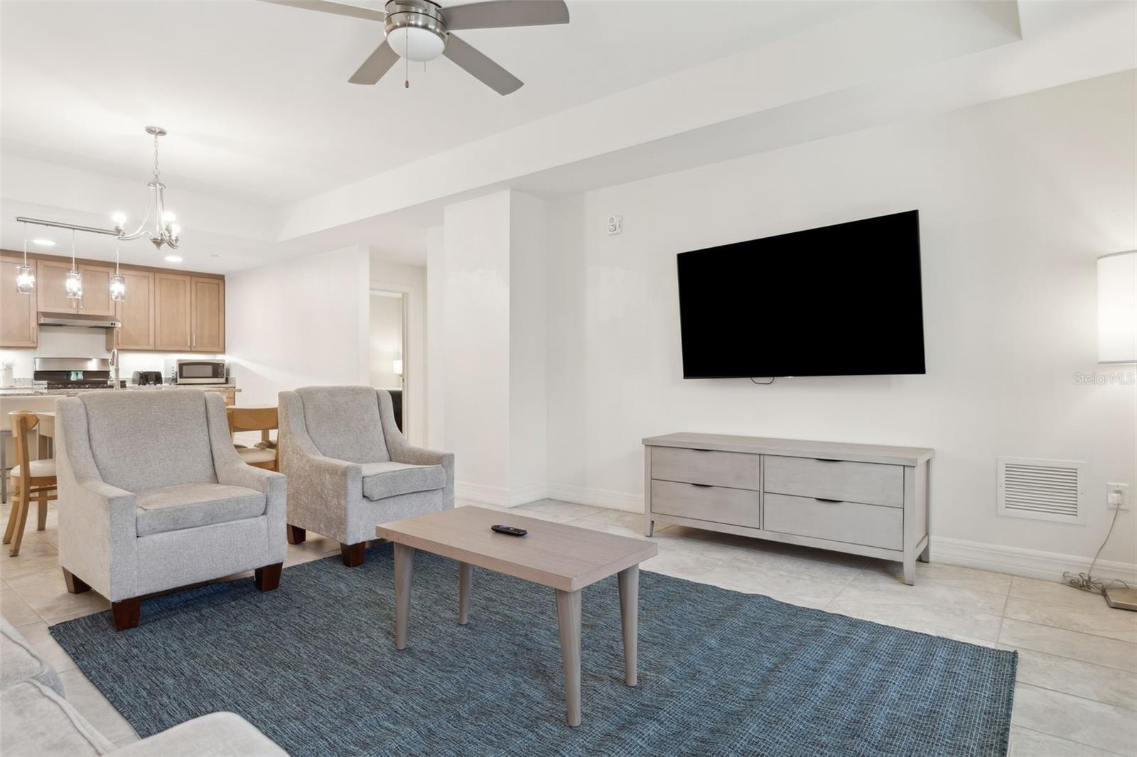 24 AVALON ST #305, CLEARWATER BEACH, FL, 33767