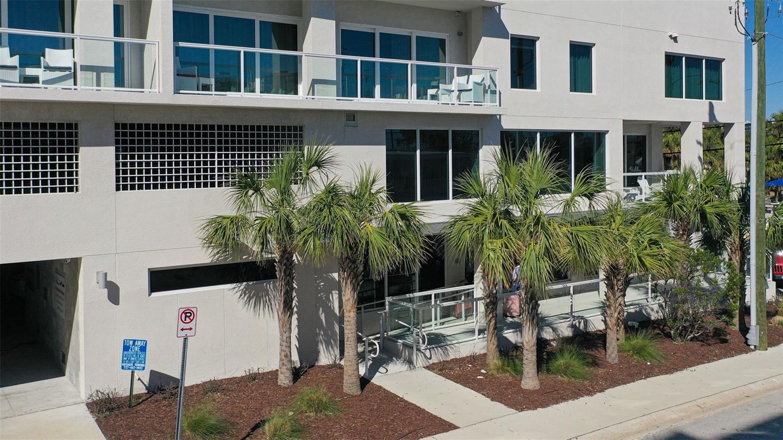 24 AVALON ST #305, CLEARWATER BEACH, FL, 33767