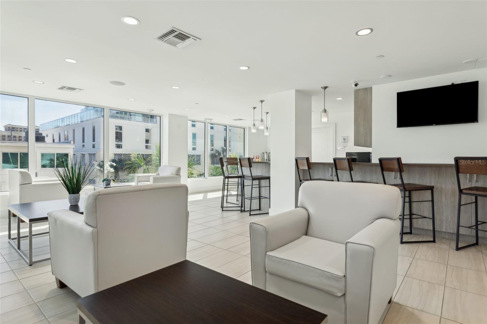 24 AVALON ST #305, CLEARWATER BEACH, FL, 33767