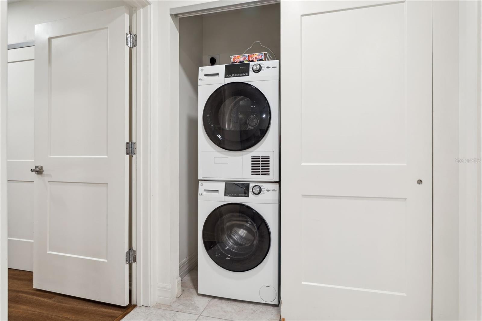 24 AVALON ST #305, CLEARWATER BEACH, FL, 33767