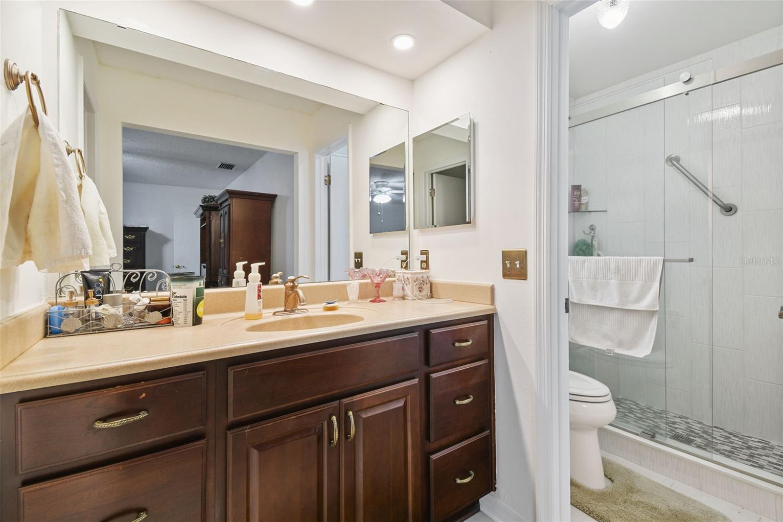 2204 JENNIFER LN, VALRICO, FL, 33594