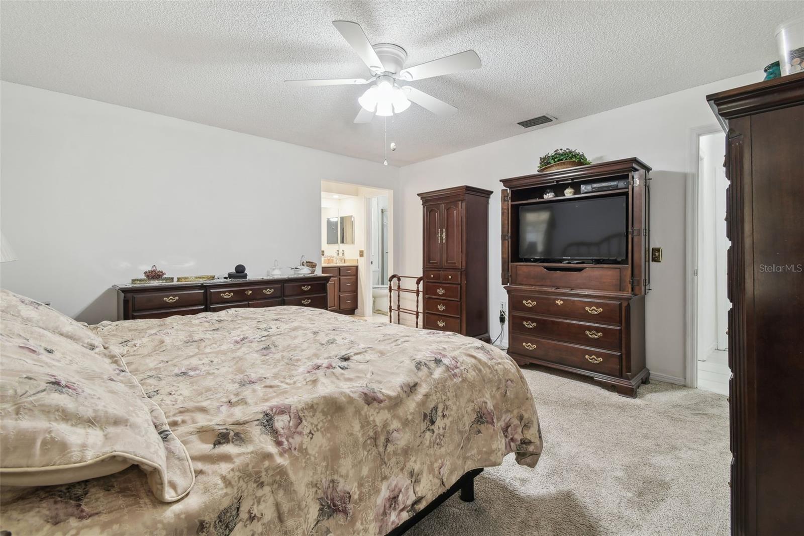 2204 JENNIFER LN, VALRICO, FL, 33594