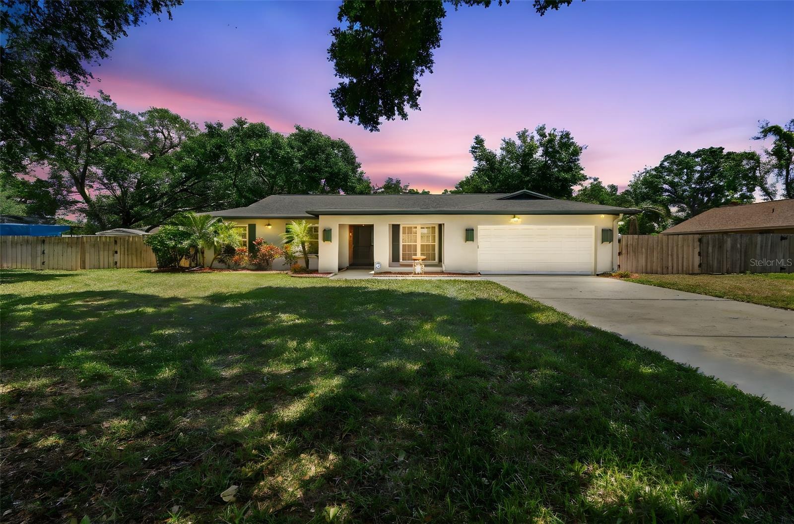 2204 JENNIFER LN, VALRICO, FL, 33594