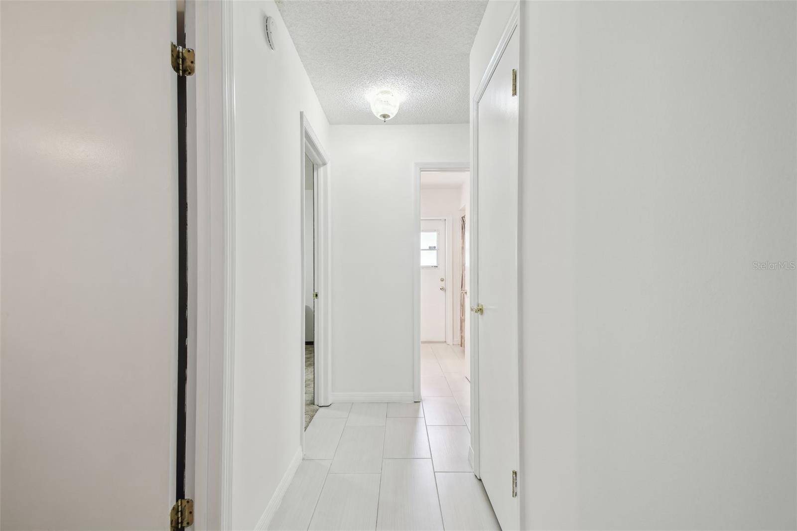 2204 JENNIFER LN, VALRICO, FL, 33594