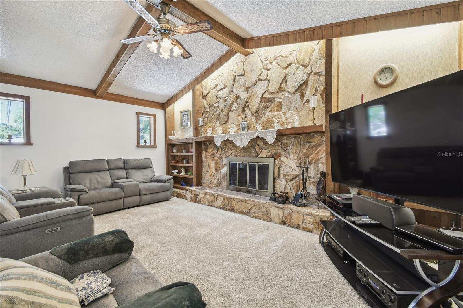 2204 JENNIFER LN, VALRICO, FL, 33594