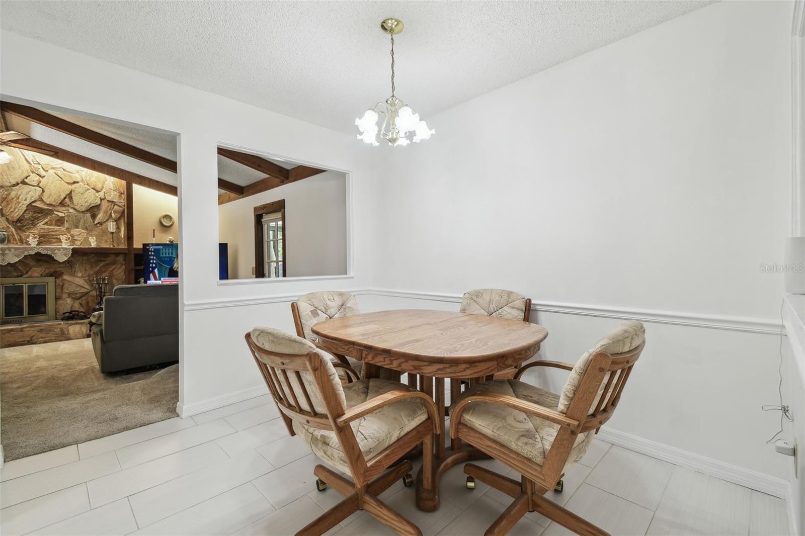 2204 JENNIFER LN, VALRICO, FL, 33594