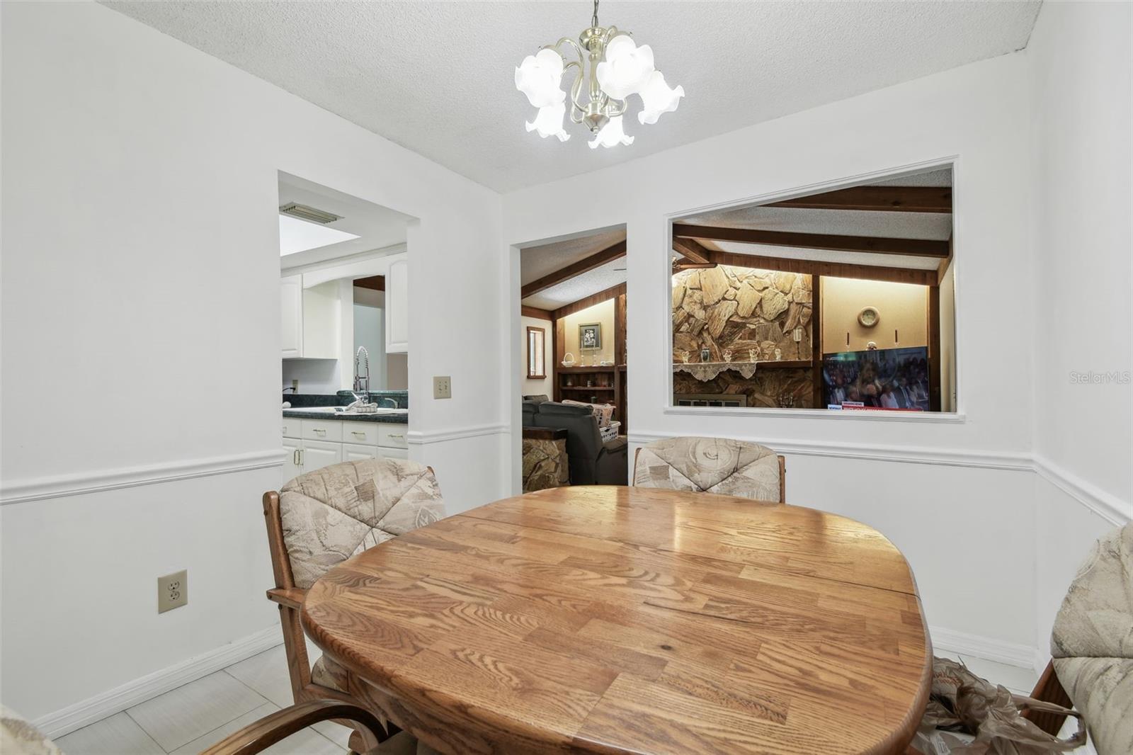 2204 JENNIFER LN, VALRICO, FL, 33594