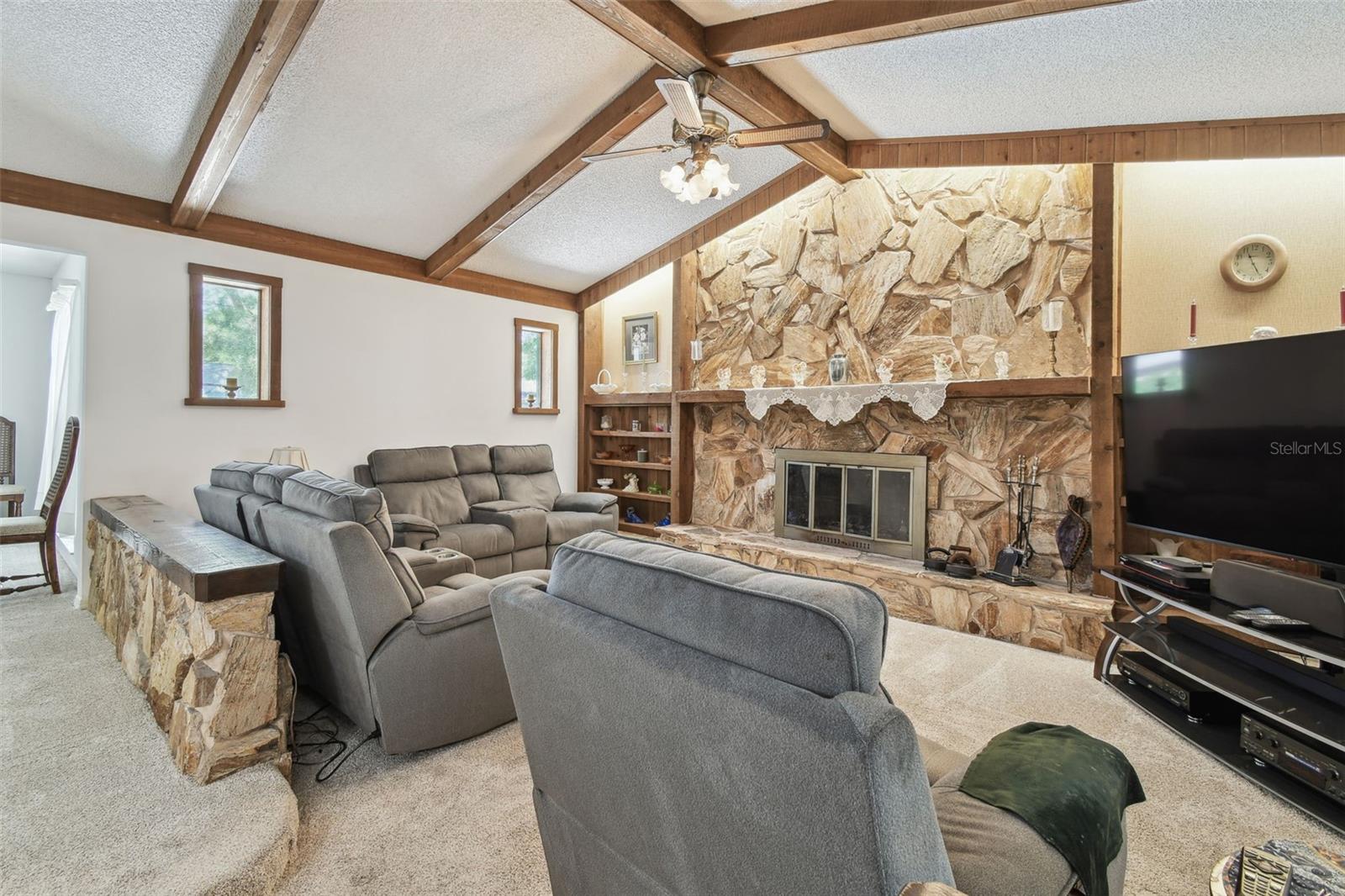 2204 JENNIFER LN, VALRICO, FL, 33594