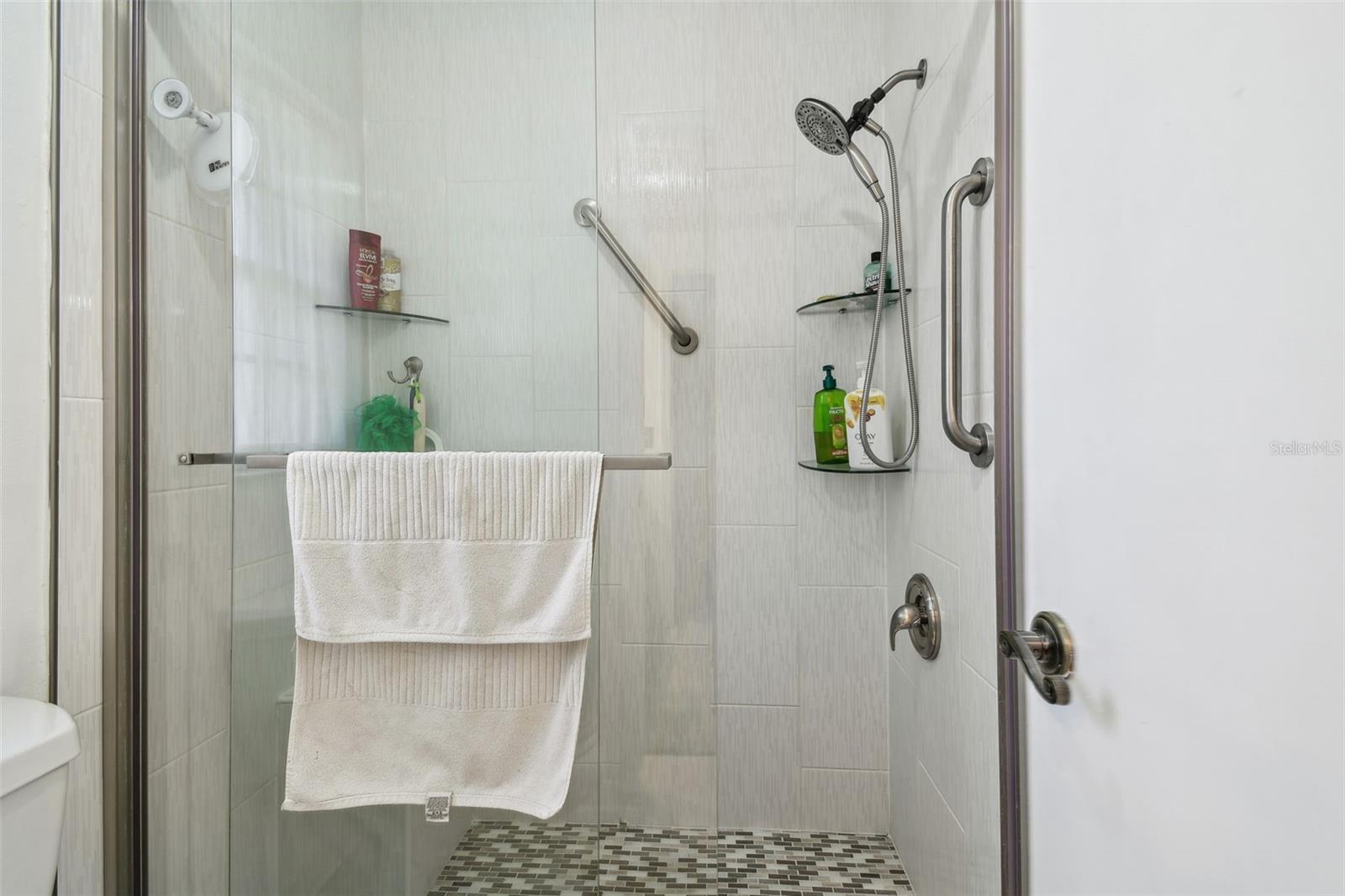 2204 JENNIFER LN, VALRICO, FL, 33594