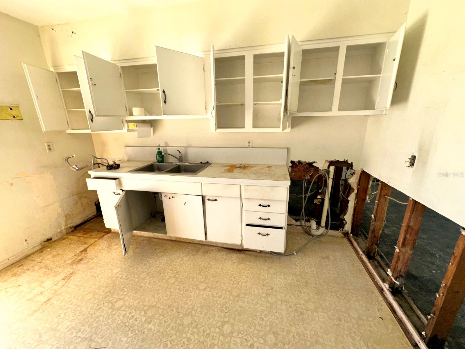 318 BANANA ST, TARPON SPRINGS, FL, 34689