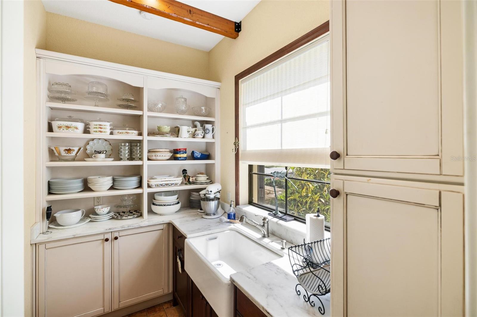 N6138508 Property Photo