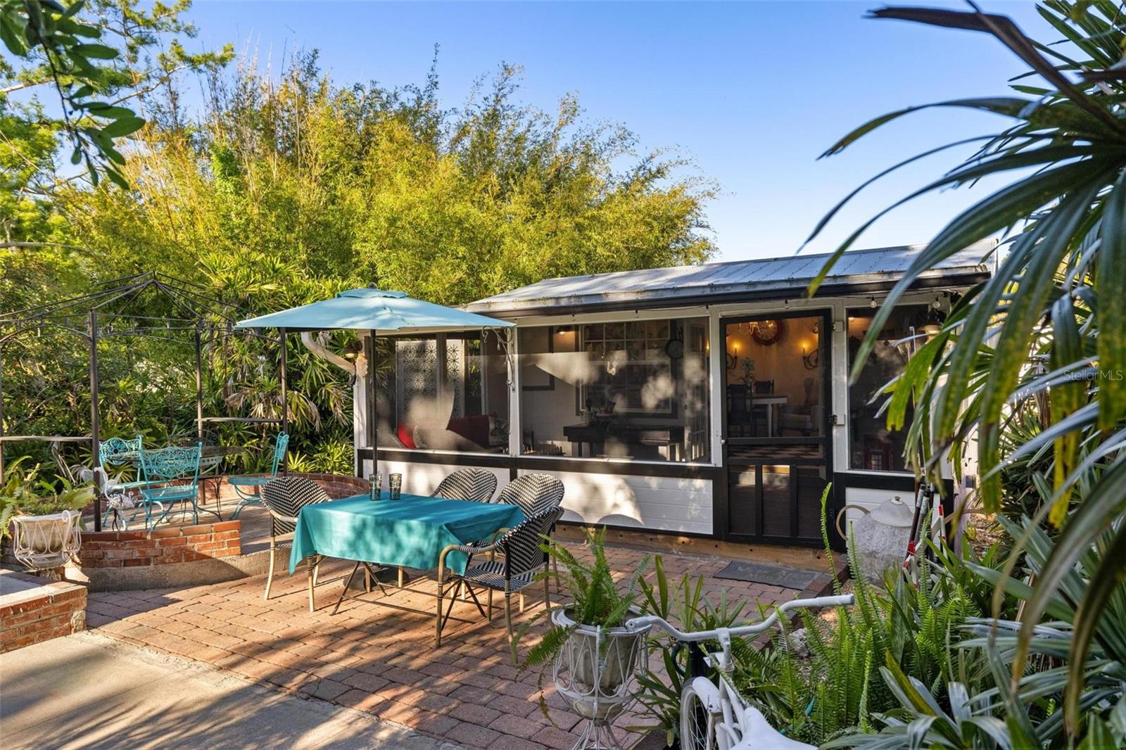 N6138508 Property Photo