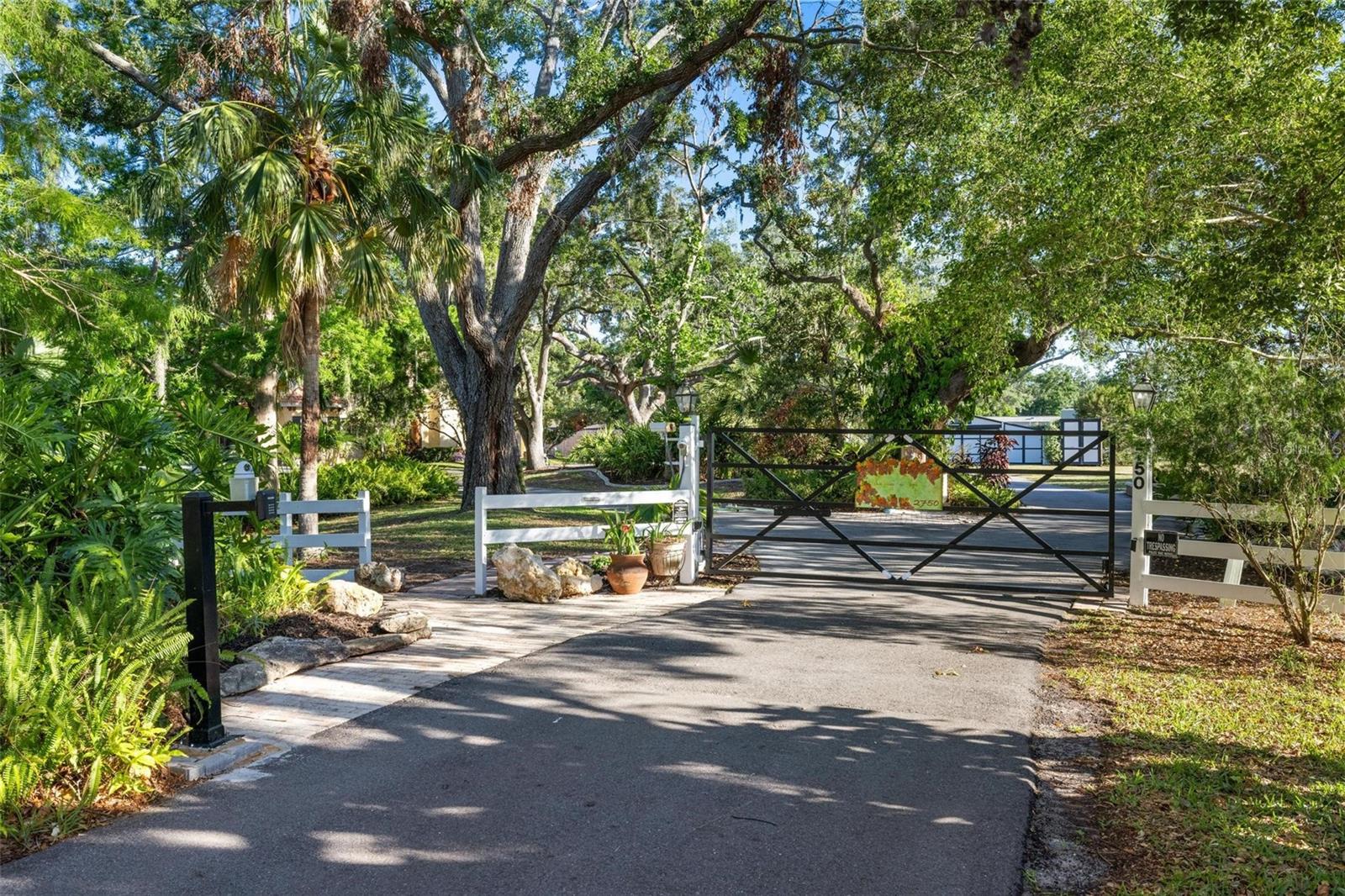 N6138508 Property Photo