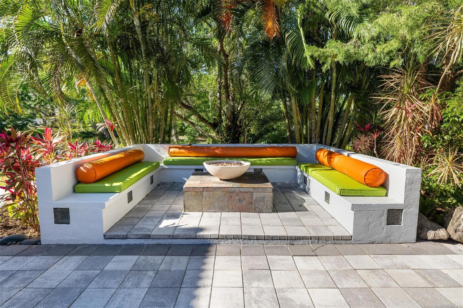 N6138508 Property Photo