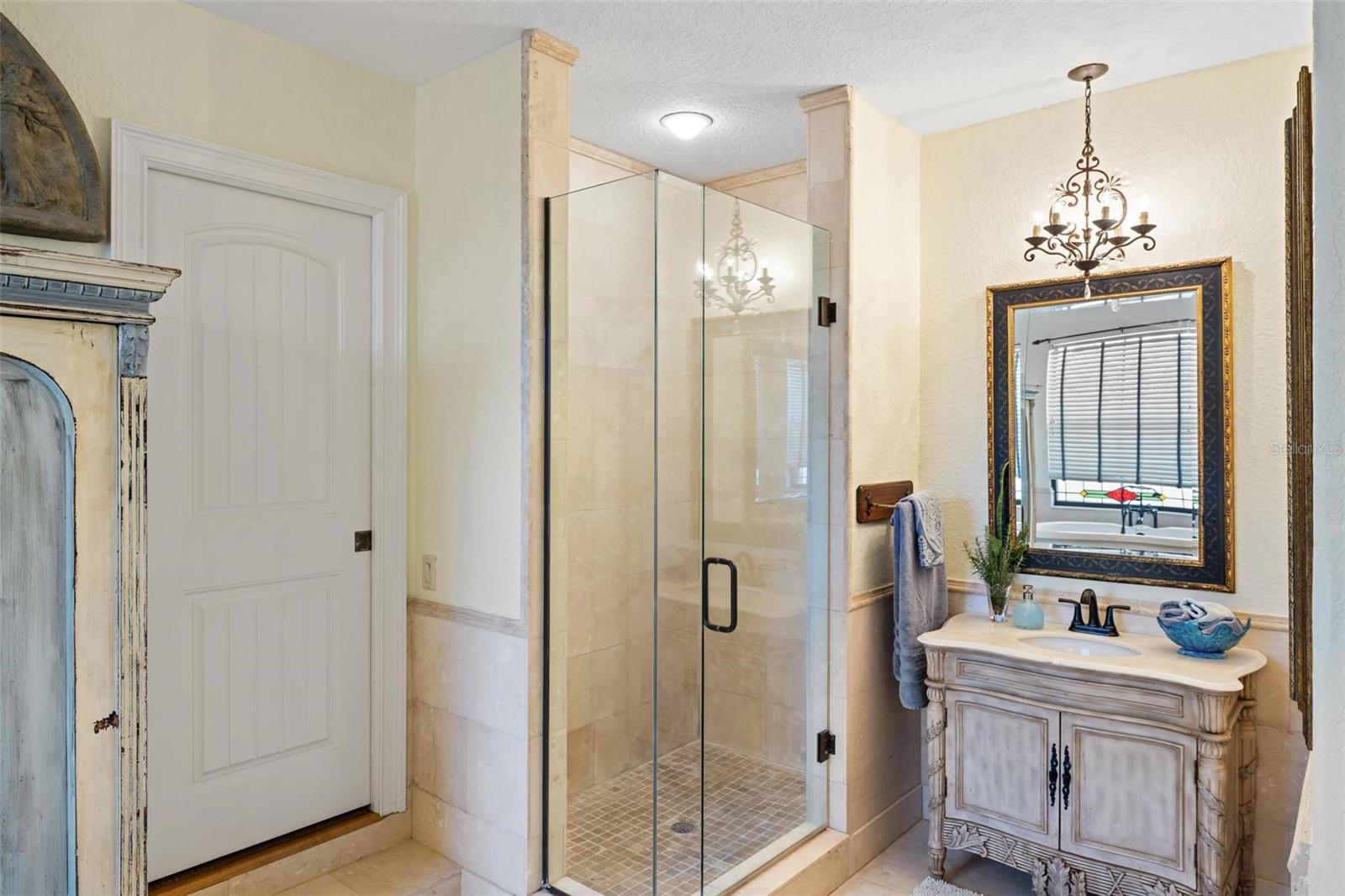 N6138508 Property Photo