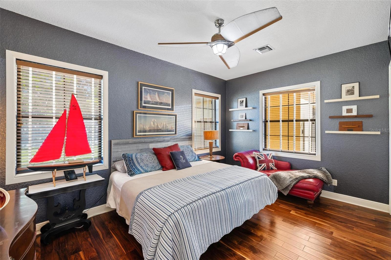 N6138508 Property Photo