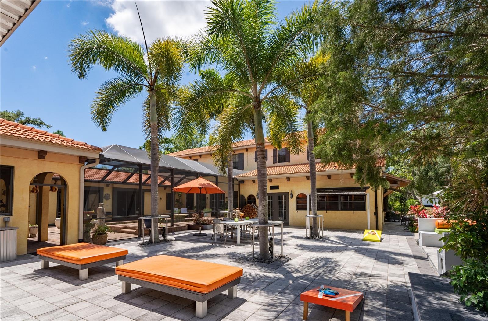 N6138508 Property Photo