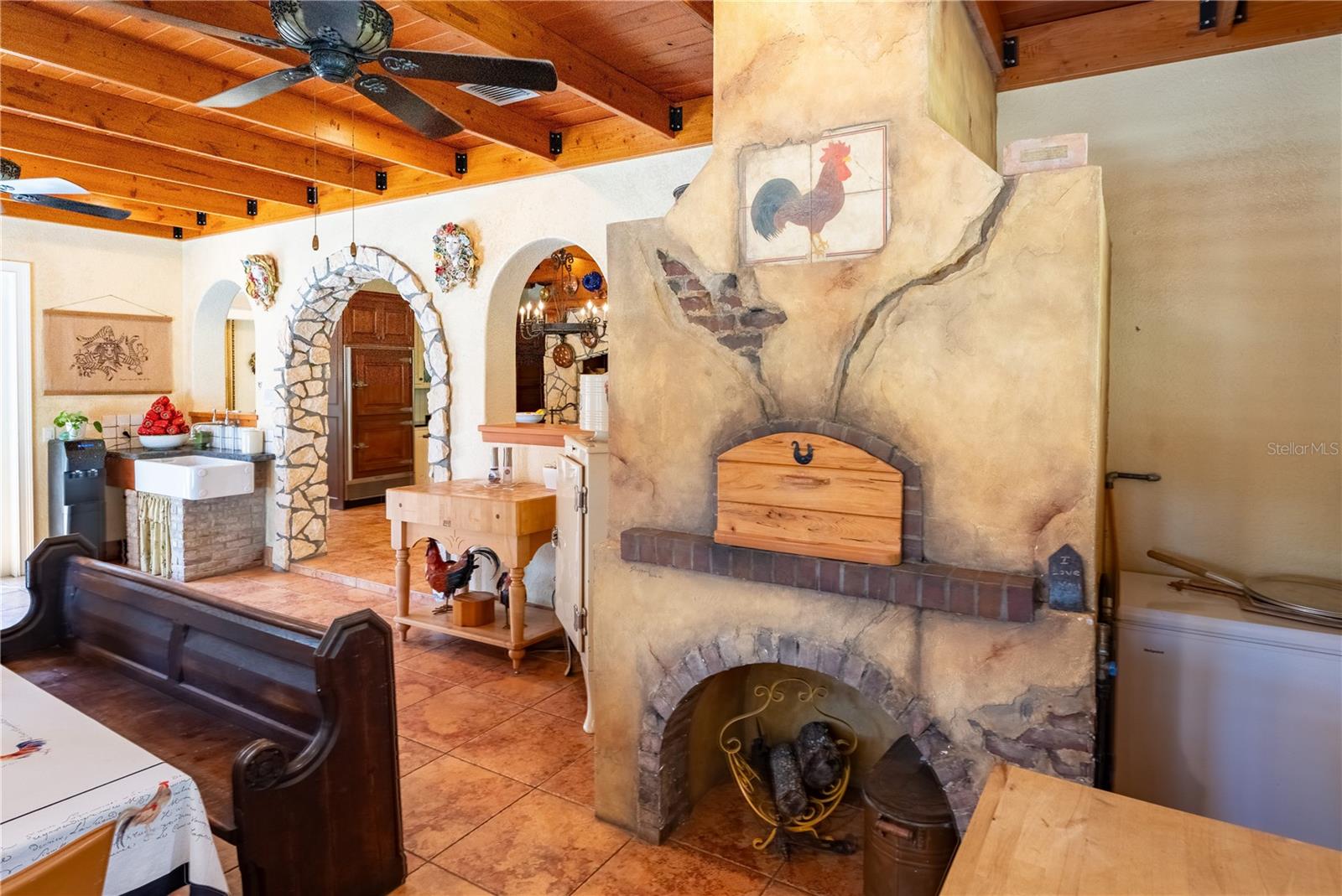 N6138508 Property Photo