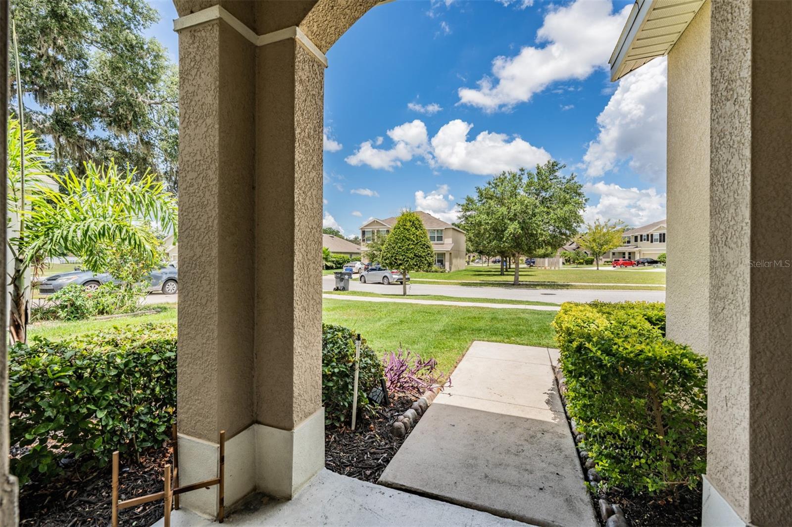 9614 TRONCAIS CIR, THONOTOSASSA, FL, 33592