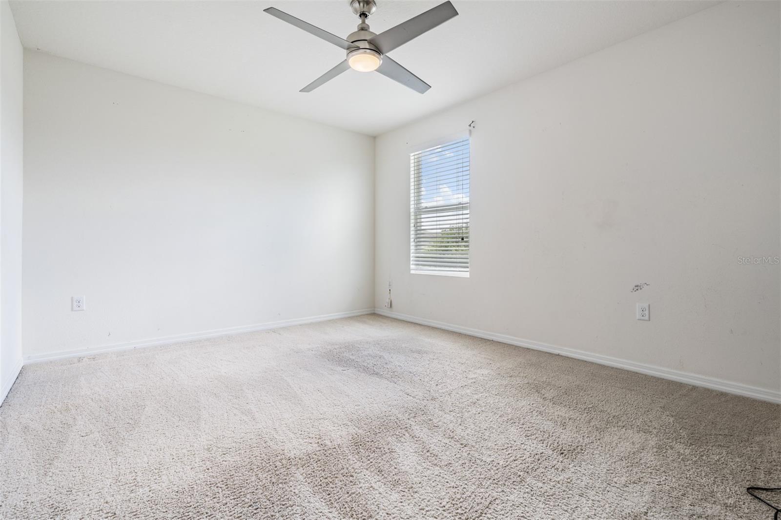 9614 TRONCAIS CIR, THONOTOSASSA, FL, 33592