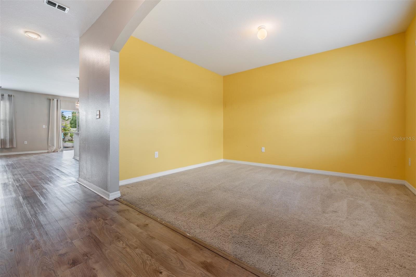 9614 TRONCAIS CIR, THONOTOSASSA, FL, 33592