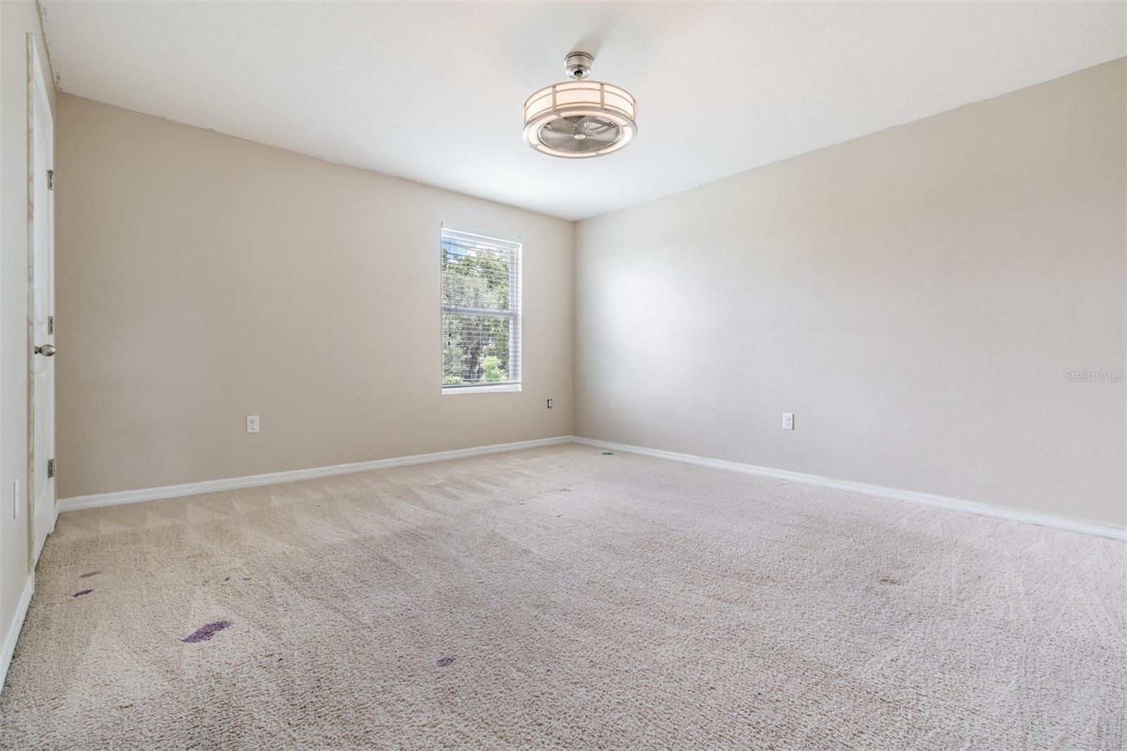 9614 TRONCAIS CIR, THONOTOSASSA, FL, 33592