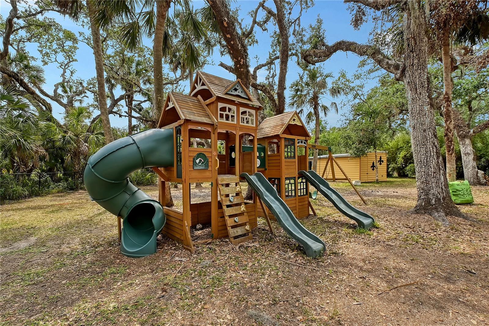 A4649323 Property Photo