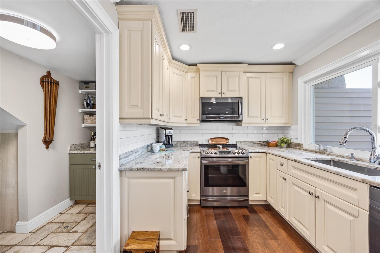 10605 CARROLLBROOK LN, TAMPA, FL, 33618