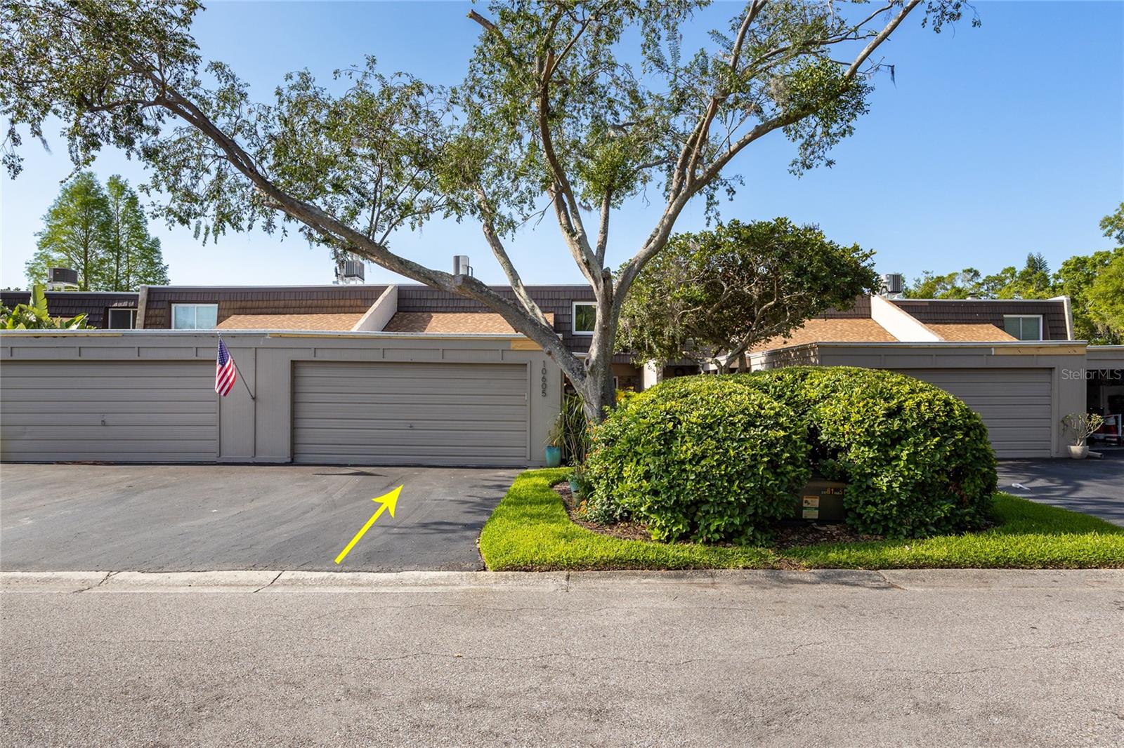 10605 CARROLLBROOK LN, TAMPA, FL, 33618