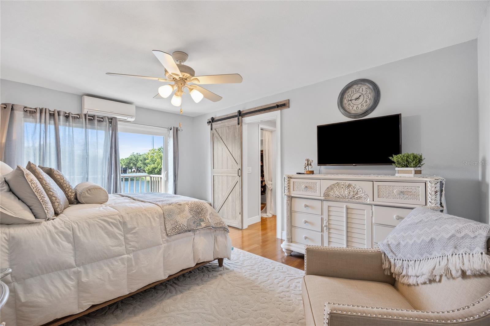 10605 CARROLLBROOK LN, TAMPA, FL, 33618