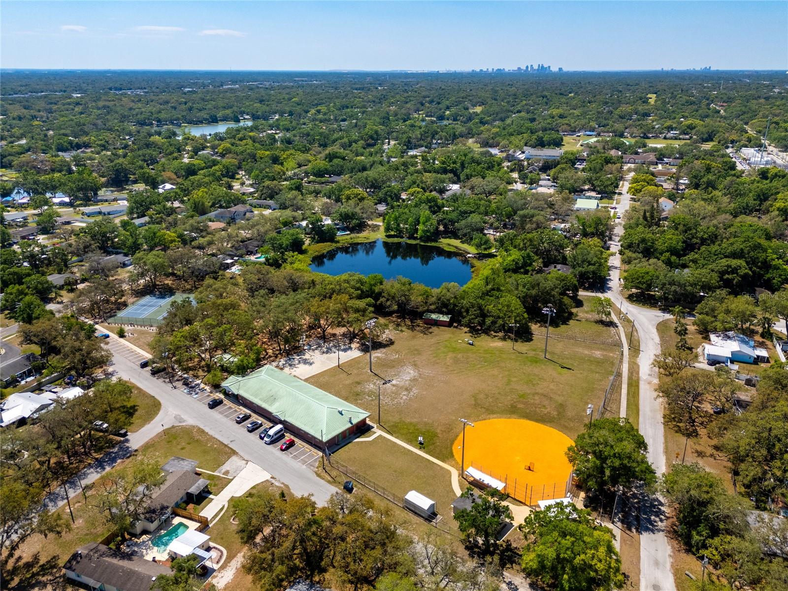 10605 CARROLLBROOK LN, TAMPA, FL, 33618