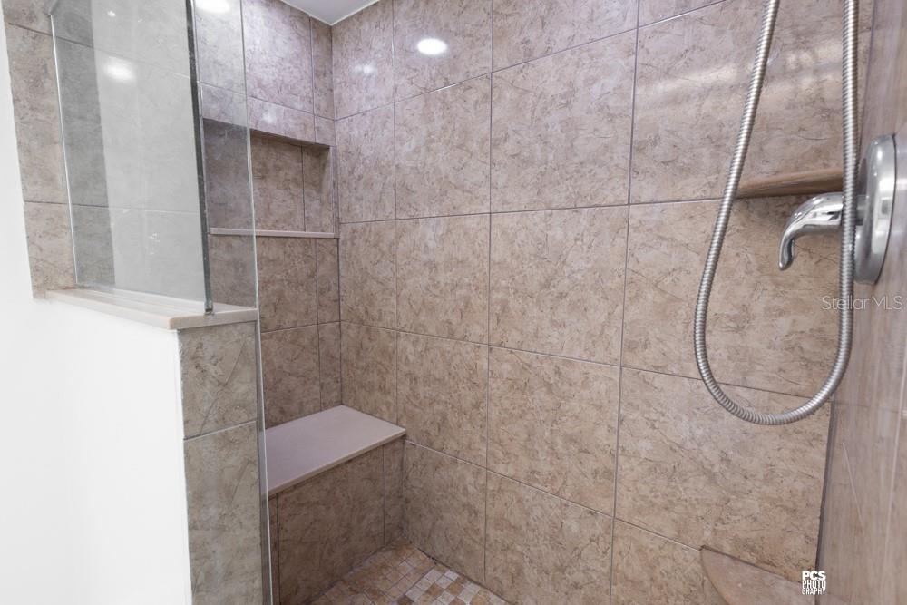 11589 NE 36TH ST, OXFORD, FL, 34484