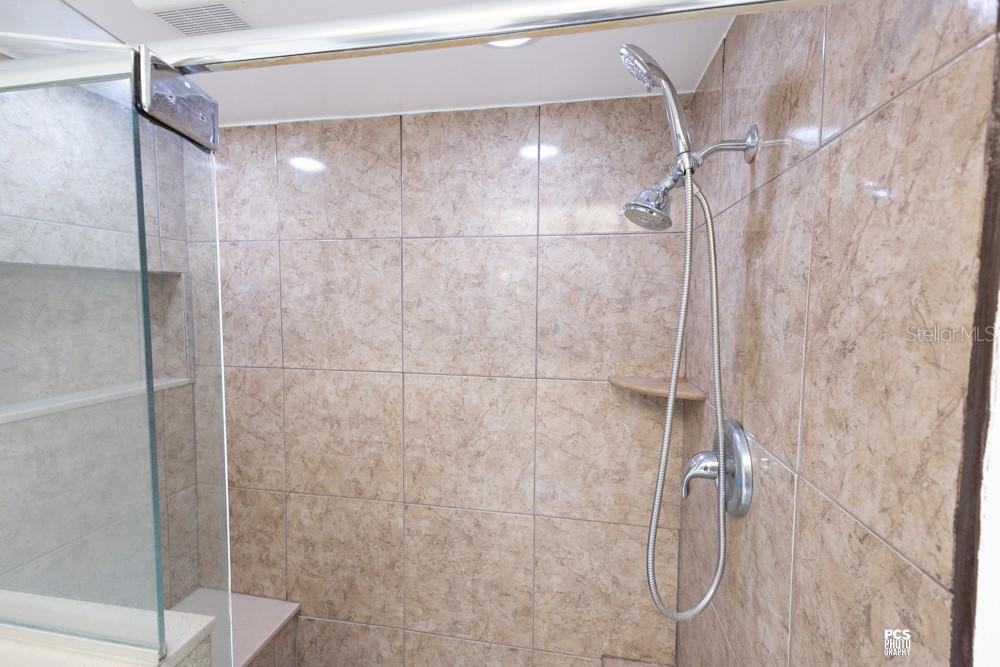 11589 NE 36TH ST, OXFORD, FL, 34484