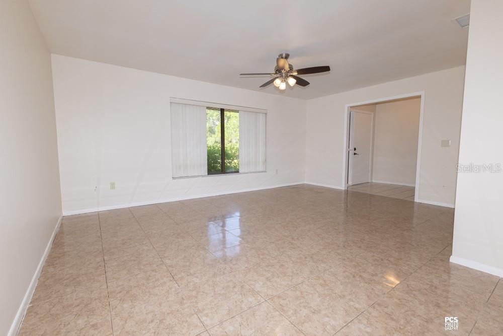 11589 NE 36TH ST, OXFORD, FL, 34484