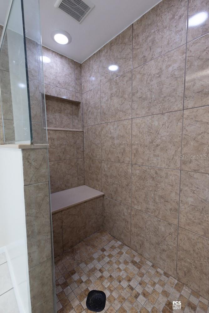 11589 NE 36TH ST, OXFORD, FL, 34484