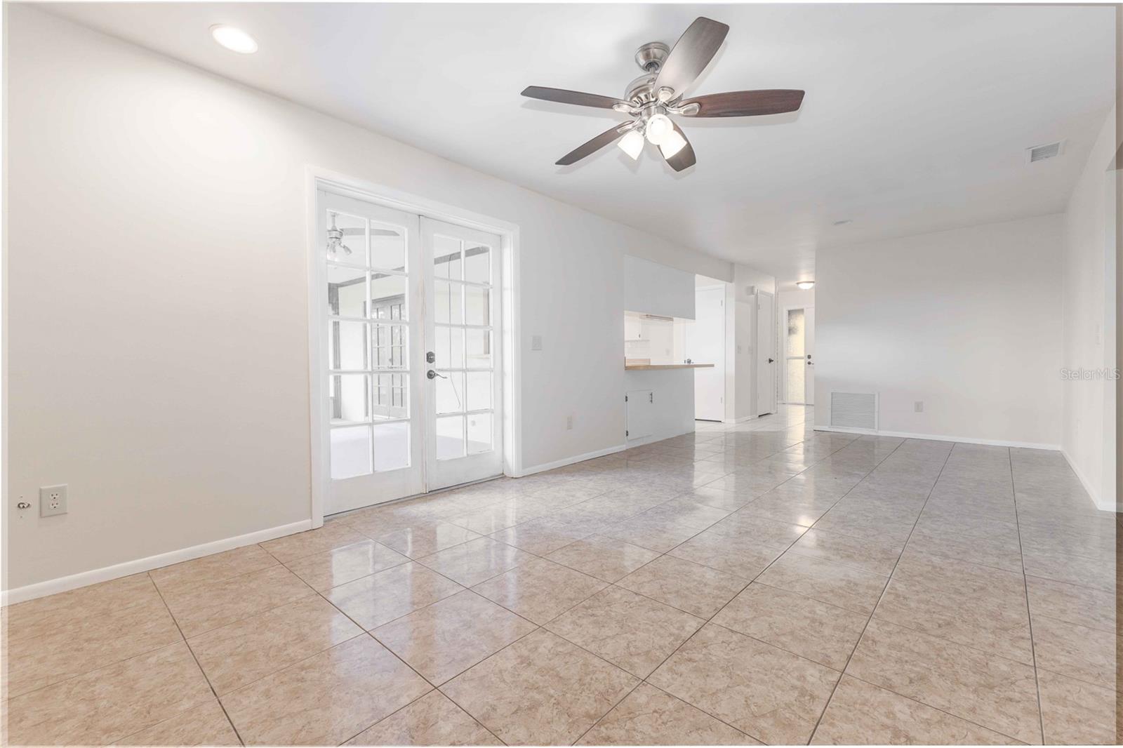 11589 NE 36TH ST, OXFORD, FL, 34484