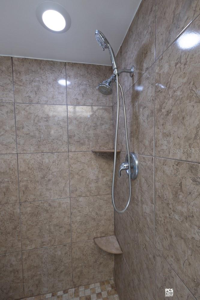 11589 NE 36TH ST, OXFORD, FL, 34484