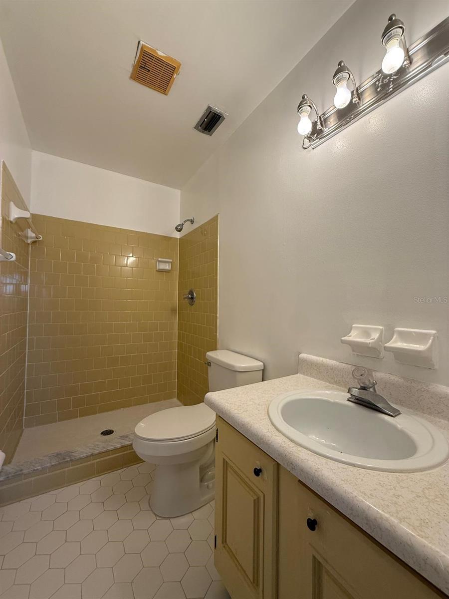 130 E JOHNSON AVE #205, LAKE WALES, FL, 33853