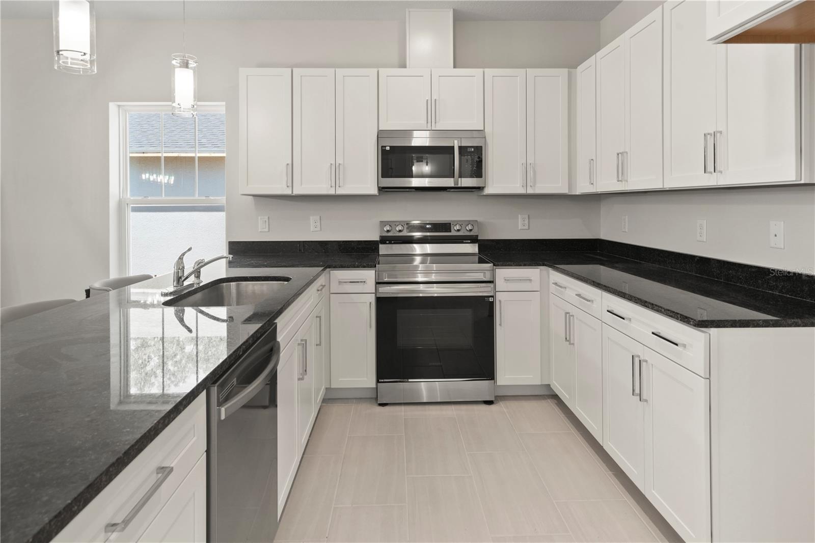 805 S LOCUST AVE, SANFORD, FL, 32771