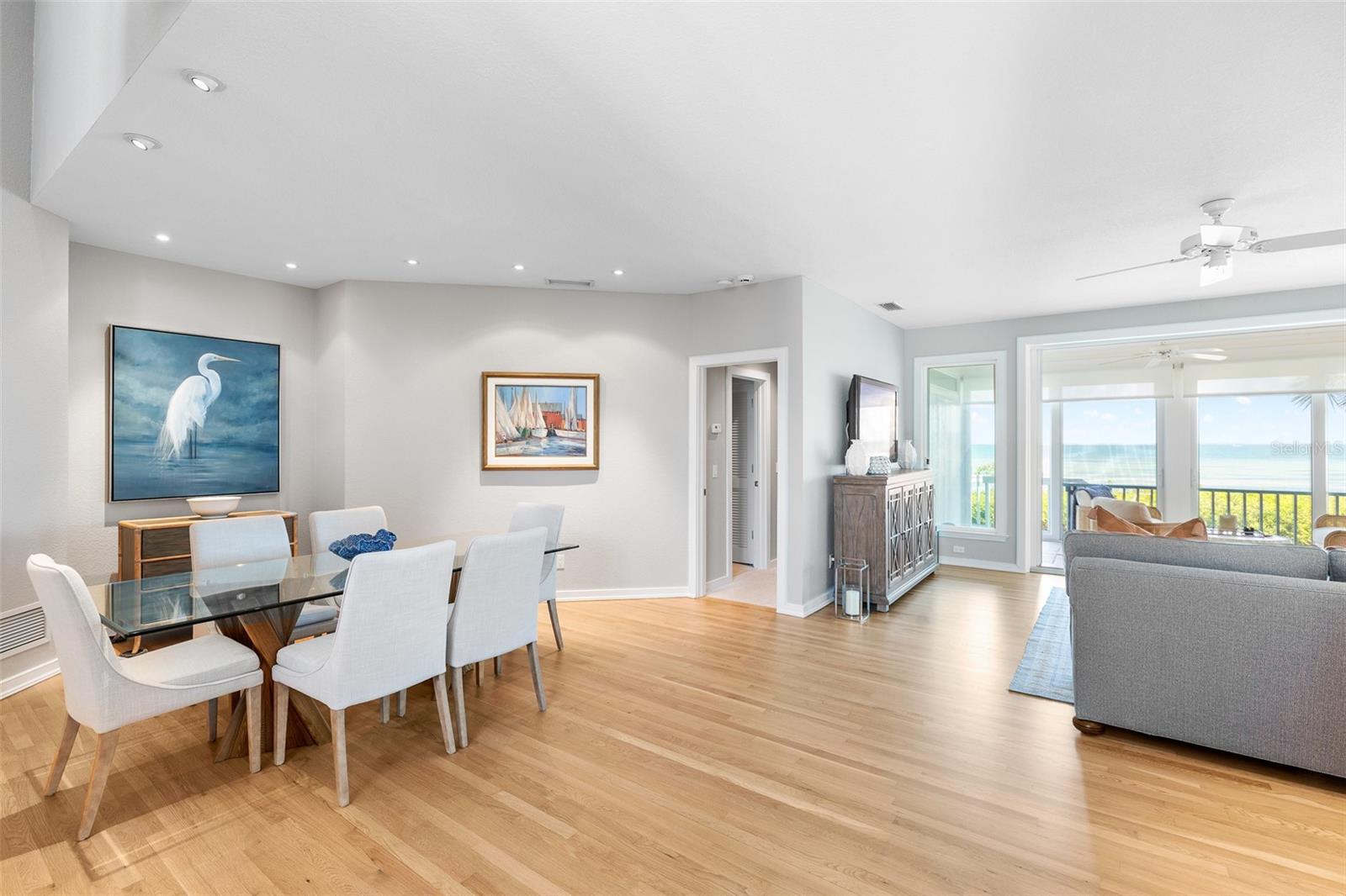 TB8375836 Property Photo