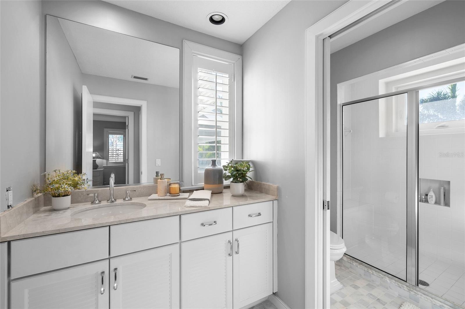 TB8375836 Property Photo