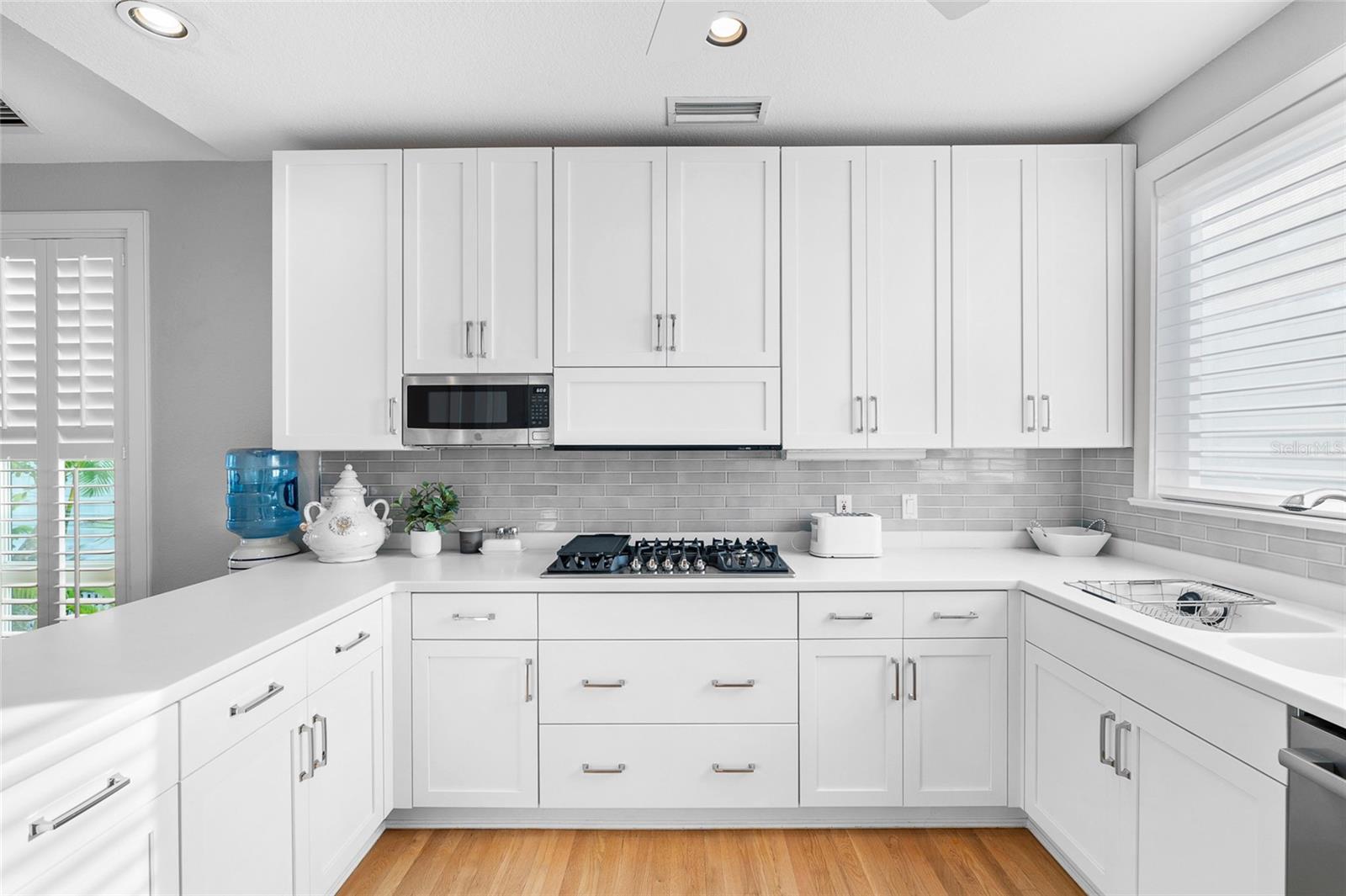 TB8375836 Property Photo