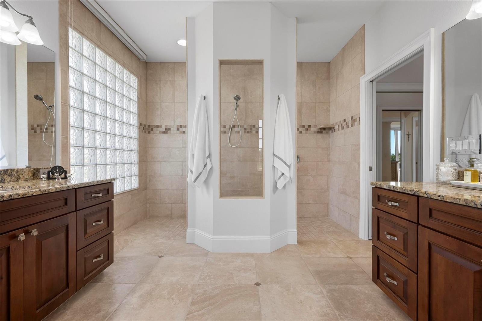 6802 68TH AVE E, BRADENTON, FL, 34203